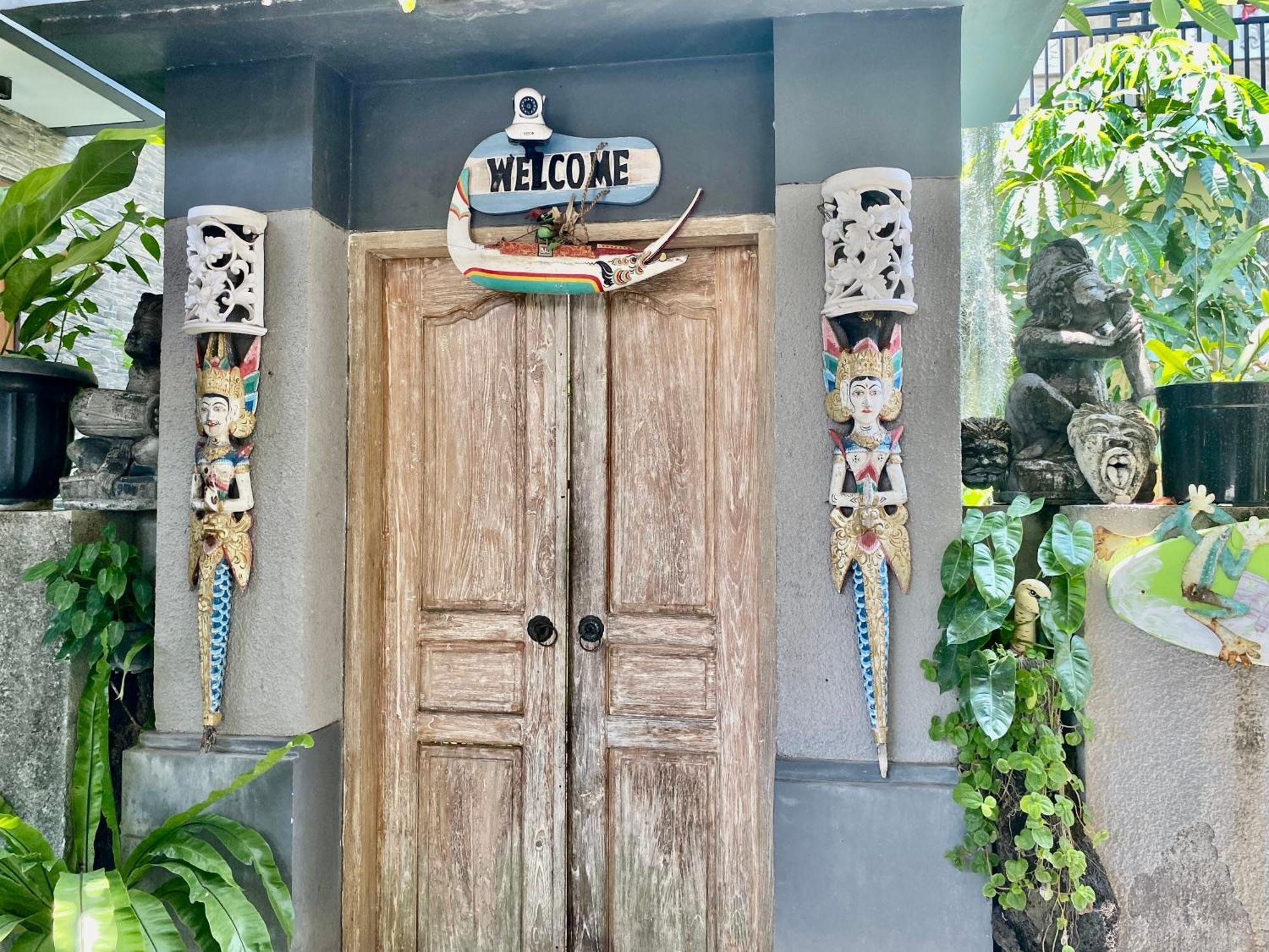 Frog Homestay Sanur Екстер'єр фото